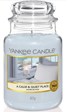 Carica l&#39;immagine nel visualizzatore di Gallery, Yankee Candle Candela profumata in giara grande | A Calm &amp; Quiet Place | Durata Fino a 150 Ore

