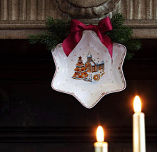 Carica l&#39;immagine nel visualizzatore di Gallery, Villeroy &amp; Boch Winter Bakery Delight Ciotola Media, Porcellana, Rosso/Multicolore (Pan di Zenzero), Ciotolina a forma di stella
