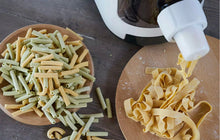 Carica l&#39;immagine nel visualizzatore di Gallery, Macchina per la pasta fresca fatta in casa PASTAIO classe Italy

